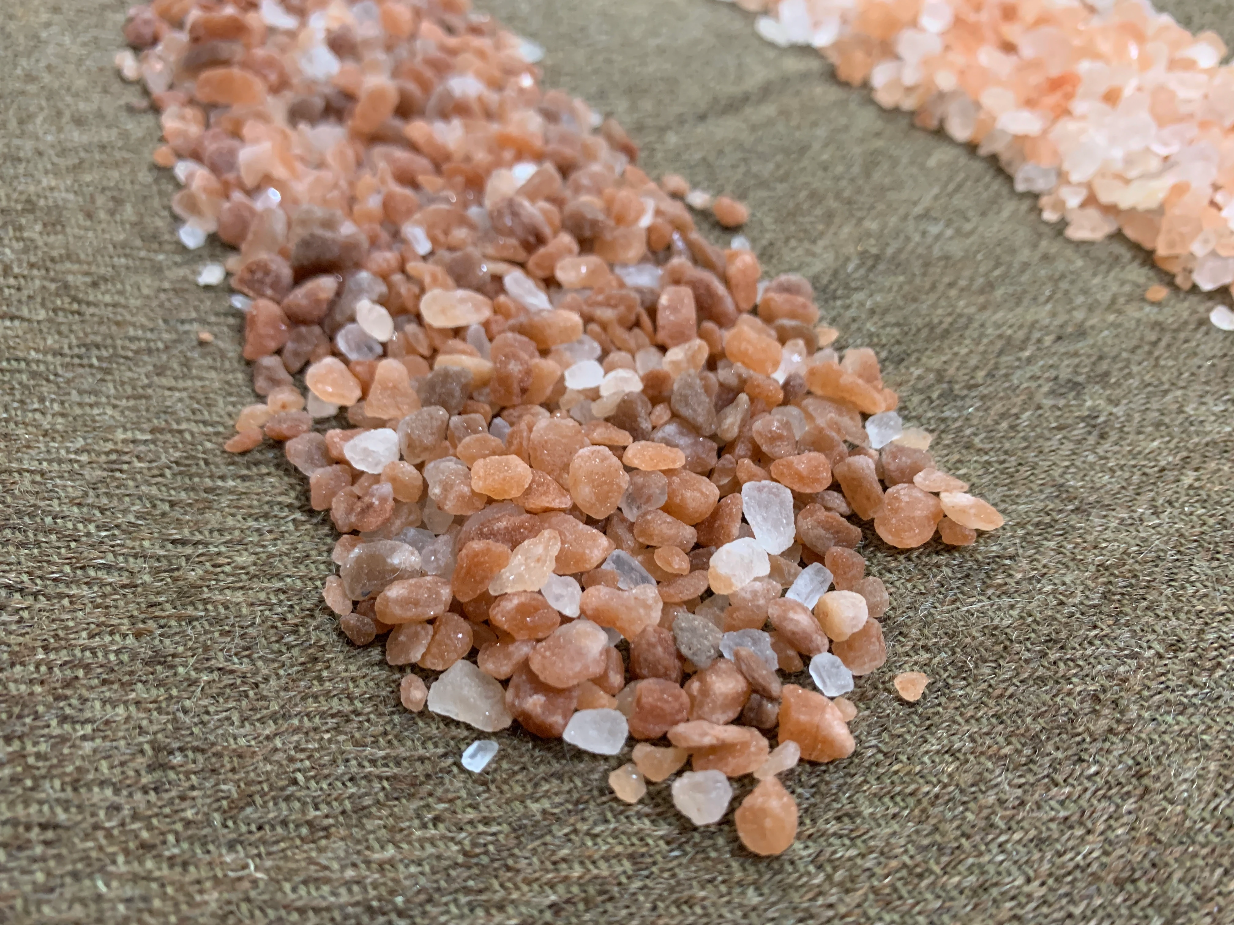 Himalayan Dark Pink Coarse Grain